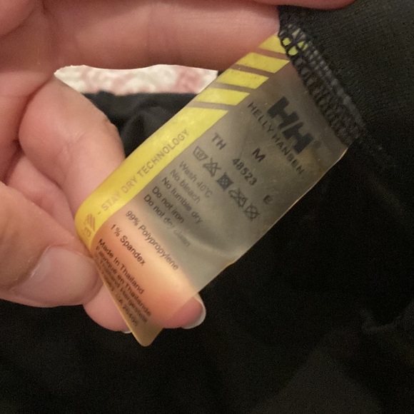 ✅Dry fit top - Picture 2 of 2